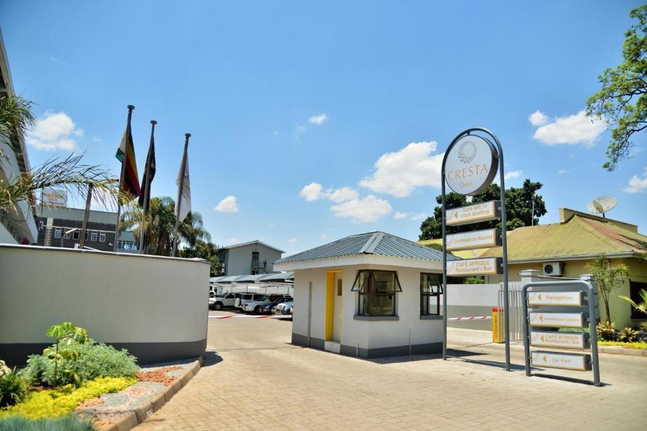 Cresta Oasis Hotel Harare Exterior foto