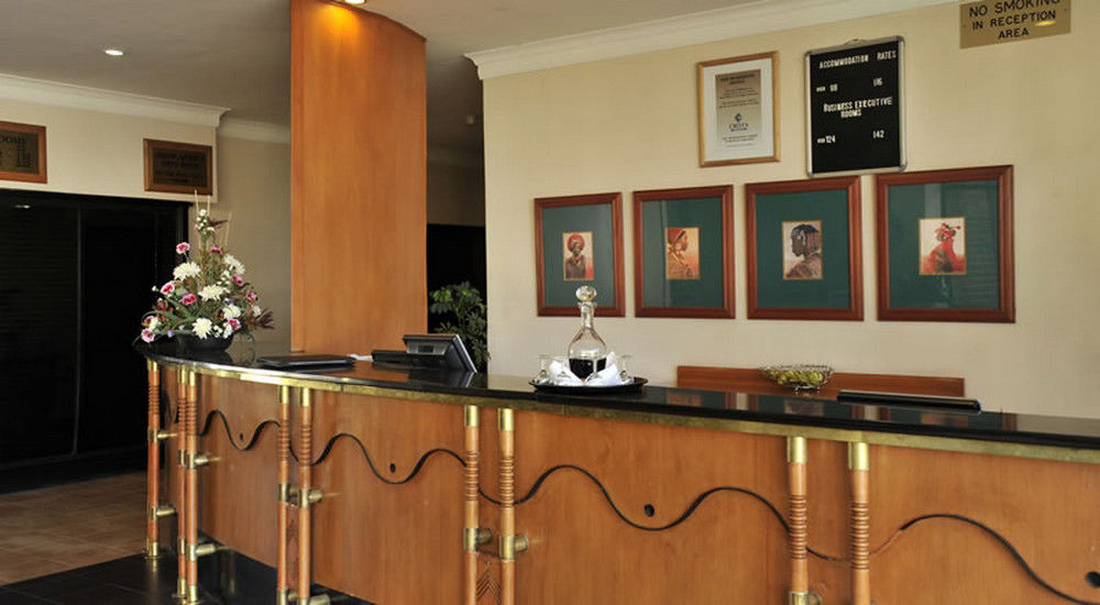 Cresta Oasis Hotel Harare Exterior foto