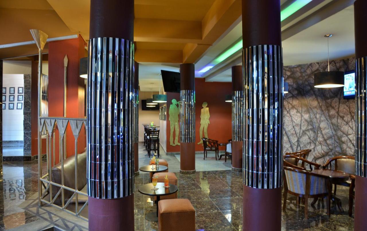Cresta Oasis Hotel Harare Exterior foto