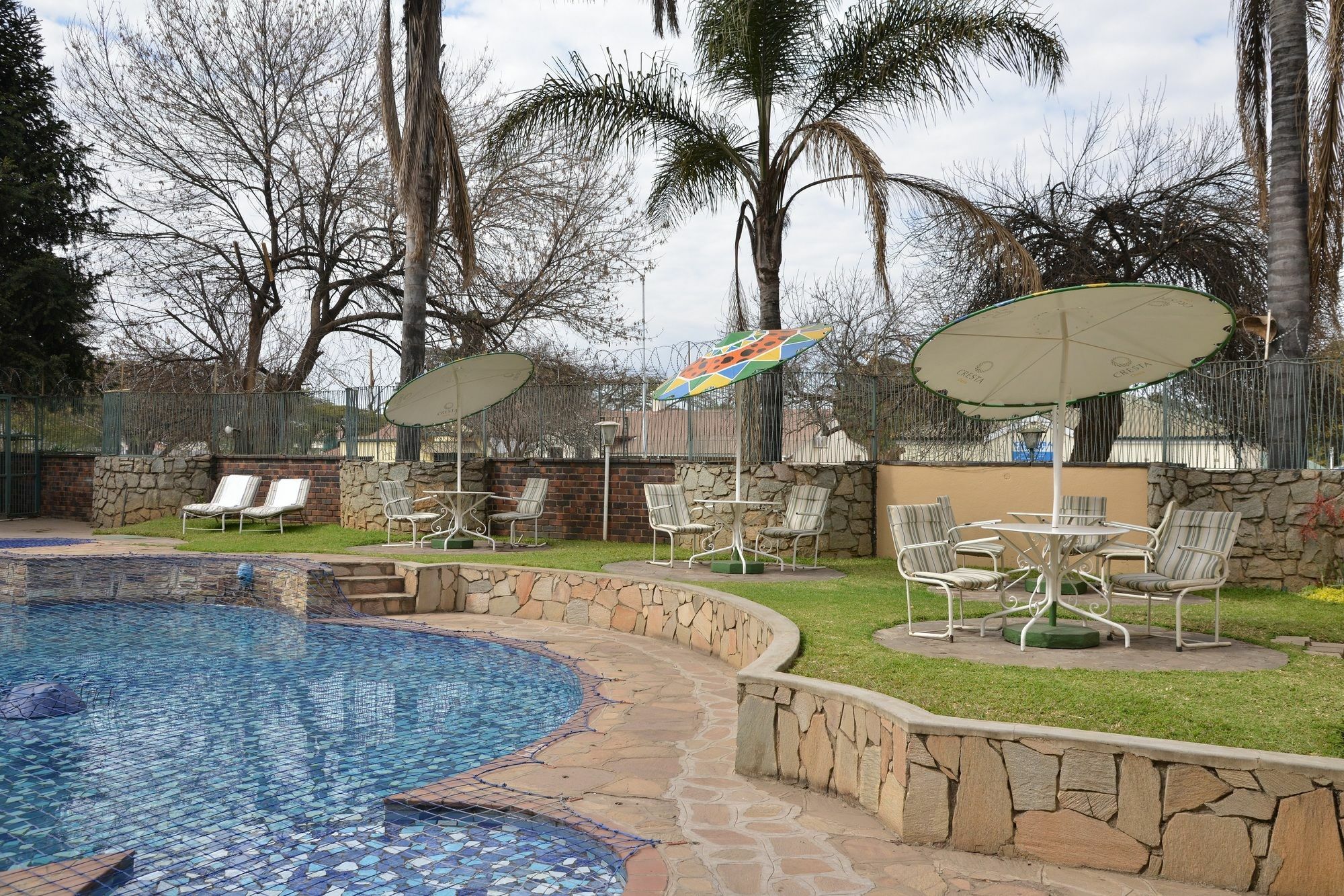 Cresta Oasis Hotel Harare Exterior foto